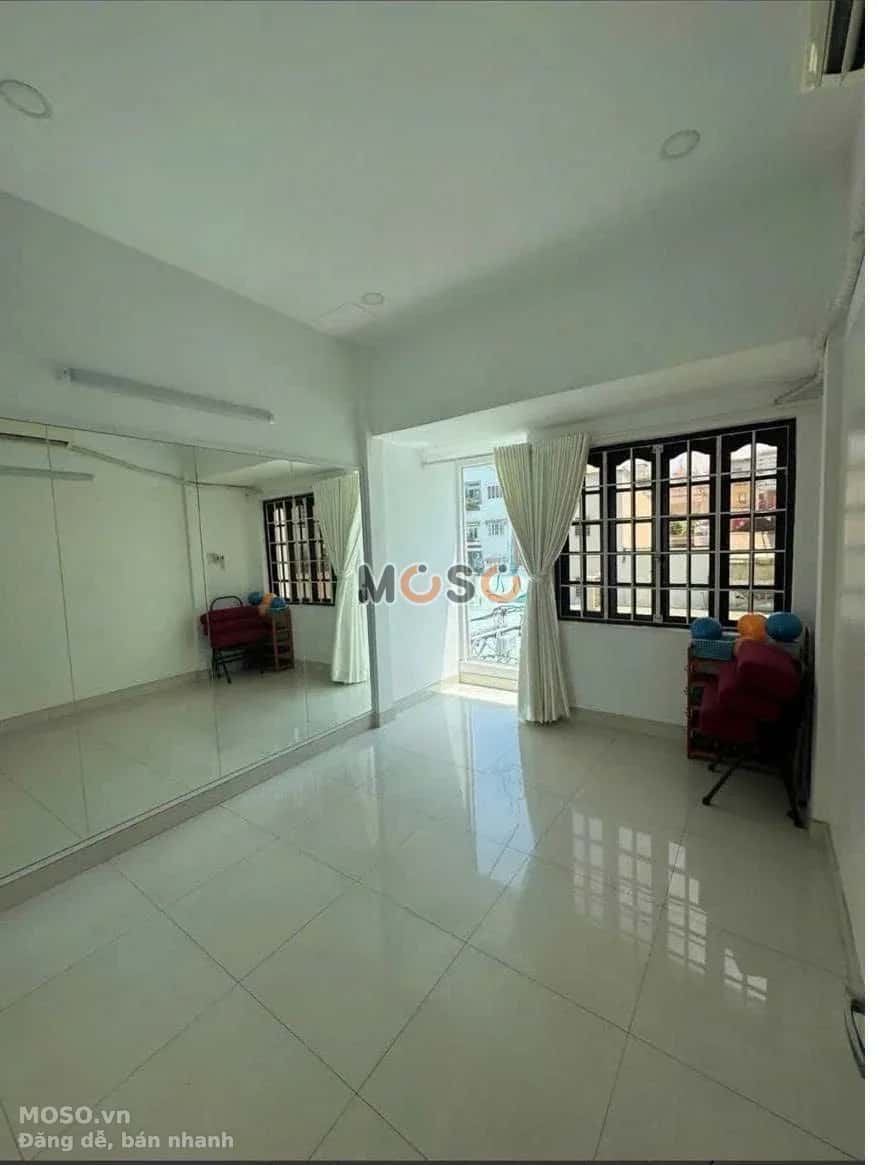 Bán nhà hẻm Lạc Long Quân Quận 11, Hồ Chí Minh – 4 phòng ngủ, giá 6.8 tỷ - ảnh 2